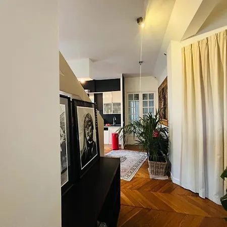 Ny In Paris With Apartment *